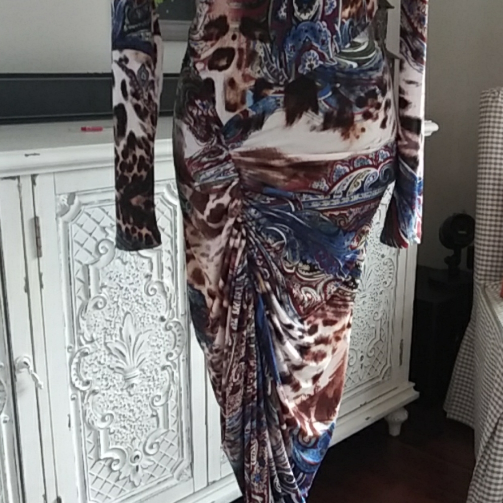 Dress - Picture 3 of 4